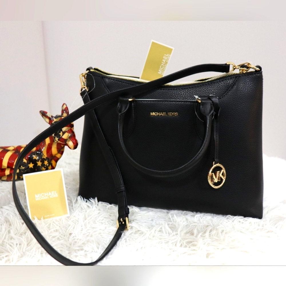 New and Authentic  Michael  kors  MD Satchel leather